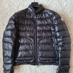 AUTHENTIC MONCLER LIGHTWEIGHT DOWN JACKET